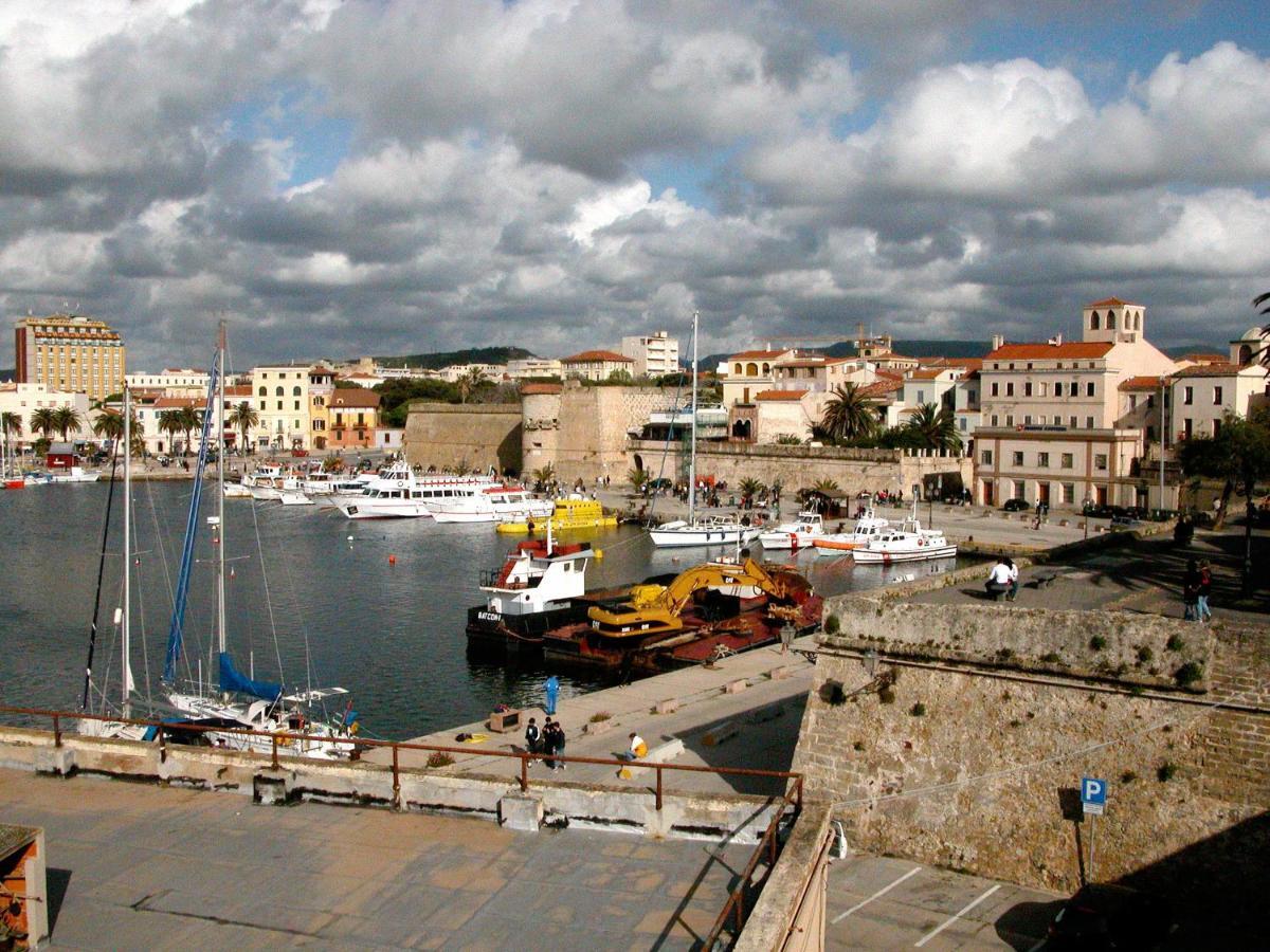 La Caravella Apartment Alghero Bagian luar foto